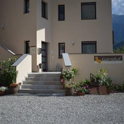 Garnhof, Laces orari di apertura