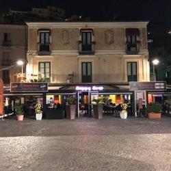 Happy Hour, Pizzo orari di apertura