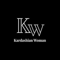 Kardashian Woman, Marano di Napoli orari di apertura