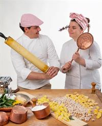 Mani in pasta, Castel San Giovanni orari di apertura