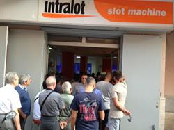 Intralot, Casoria orari di apertura