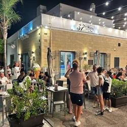 37 Metri sul Livello del Mare, Pulsano orari di apertura