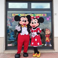 The Cartoon Store, Locri orari di apertura