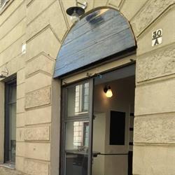 Les Deux, Torino orari di apertura