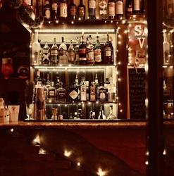 The Sazerac Vintage Club, Angri orari di apertura