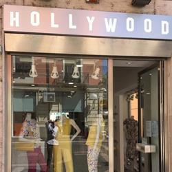 Hollywood, Cosenza orari di apertura