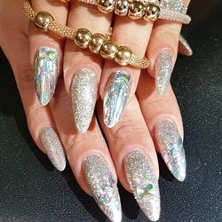 Madame Centro Nails, Montefiascone orari di apertura