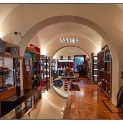 Ernonno Boutique, Sant'Antimo orari di apertura