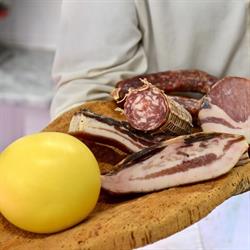 Macelleria Angela Mattu, Fonni orari di apertura