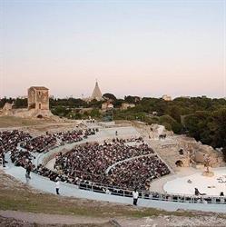A Due Passi Dal Teatro Greco, Siracusa orari di apertura