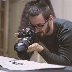 Giacomo Lazzeri Fotografo, Pontedera orari di apertura