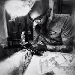 Boris Tattoo Art, Erba orari di apertura