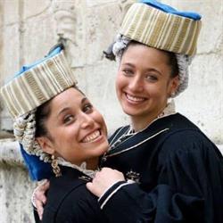 Pensieri Parole, Scanno orari di apertura