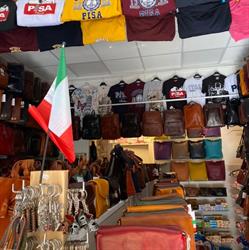 Jm Souvenir & Leather Shop, Pisa orari di apertura