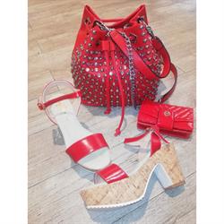 Rosy Shoes, Trecate orari di apertura