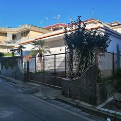 Family House, Calvizzano orari di apertura