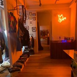 Brostudios, Putignano orari di apertura