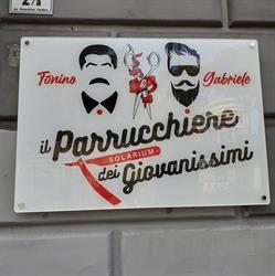 IL PARRUCCHIERE DEI GIOVANISSIMI, Portici orari di apertura