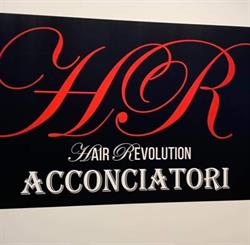Hairevolutionmary, Galliate orari di apertura