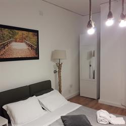 ES - Essential Solution & Emotion Stories (locazione turistica), Verona orari di apertura