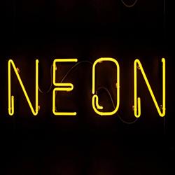 NEON Immagini, Este orari di apertura