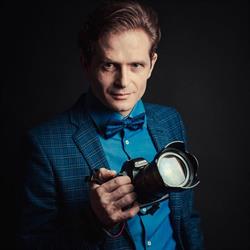 Cristian Papucica - Fotografo, Modena orari di apertura