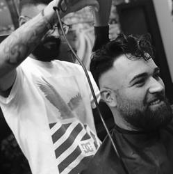 Roger's Barber Shop, Barletta orari di apertura