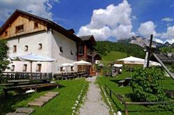 Tló Plazores rustic cuisine and food, San Vigilio orari di apertura