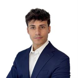 Nicolas Lall, Lallio orari di apertura