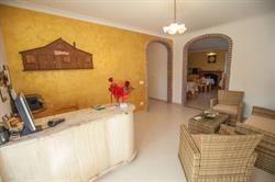 Bed And Breakfast HaidiHouse, Pianillo orari di apertura
