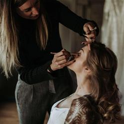 Francesca Ferrarini Makeup Artist Verona, orari di apertura