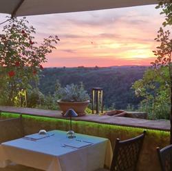 Il Caveau Restaurant Pitigliano, orari di apertura
