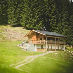 Karlshütte, Avelengo orari di apertura