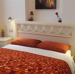 Rooms Boutique Carducci - Affittacamere, Trieste orari di apertura