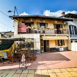 B&B La Casa Gialla Di Luca, Mazzè orari di apertura