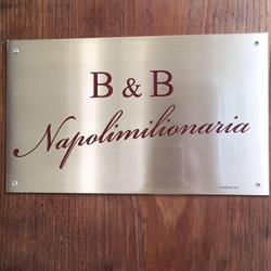 B&B Napolimilionaria, orari di apertura