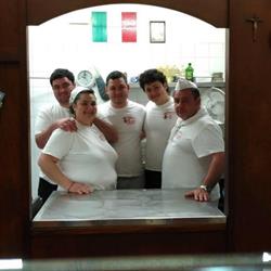 Pizzeria Rosticceria Enzo, Capaci orari di apertura