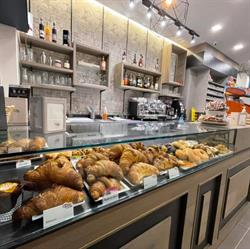 Queen Caffè Bar, Cologno Monzese orari di apertura