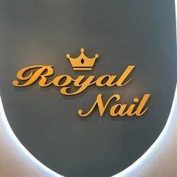 Royal Nail Spa - Varese, orari di apertura
