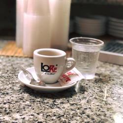 Royal bar, Menfi orari di apertura