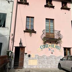 Luxury Corte di Re Artu, Lucca orari di apertura