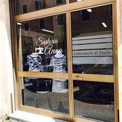 Sartoria Anna, Lavagna orari di apertura