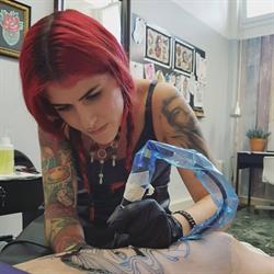 Sara Tossa Tattoo, Lana orari di apertura
