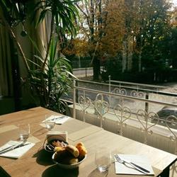 Il giardino del viale, Cambiano orari di apertura