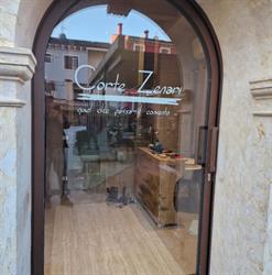 Corte Zenari, Soave orari di apertura