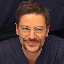 Dott. Francesco Perrone - Chirurgo plastico, Nardò orari di apertura
