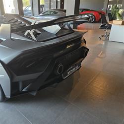 Hypercar Noleggio Supercar e pulmini 9 posti, Cittadella orari di apertura