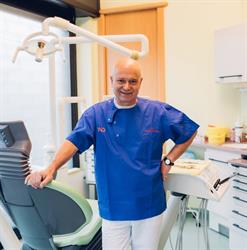Sghayer Fahed (Dr.), Cermenate orari di apertura
