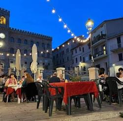 Ristorante pub pizzeria franci, Magione orari di apertura