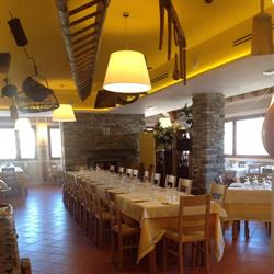 Ristorante Pizzeria Il Bruco Di Bonacchi G. e Cold P. e C. SAS, Fiumalbo orari di apertura